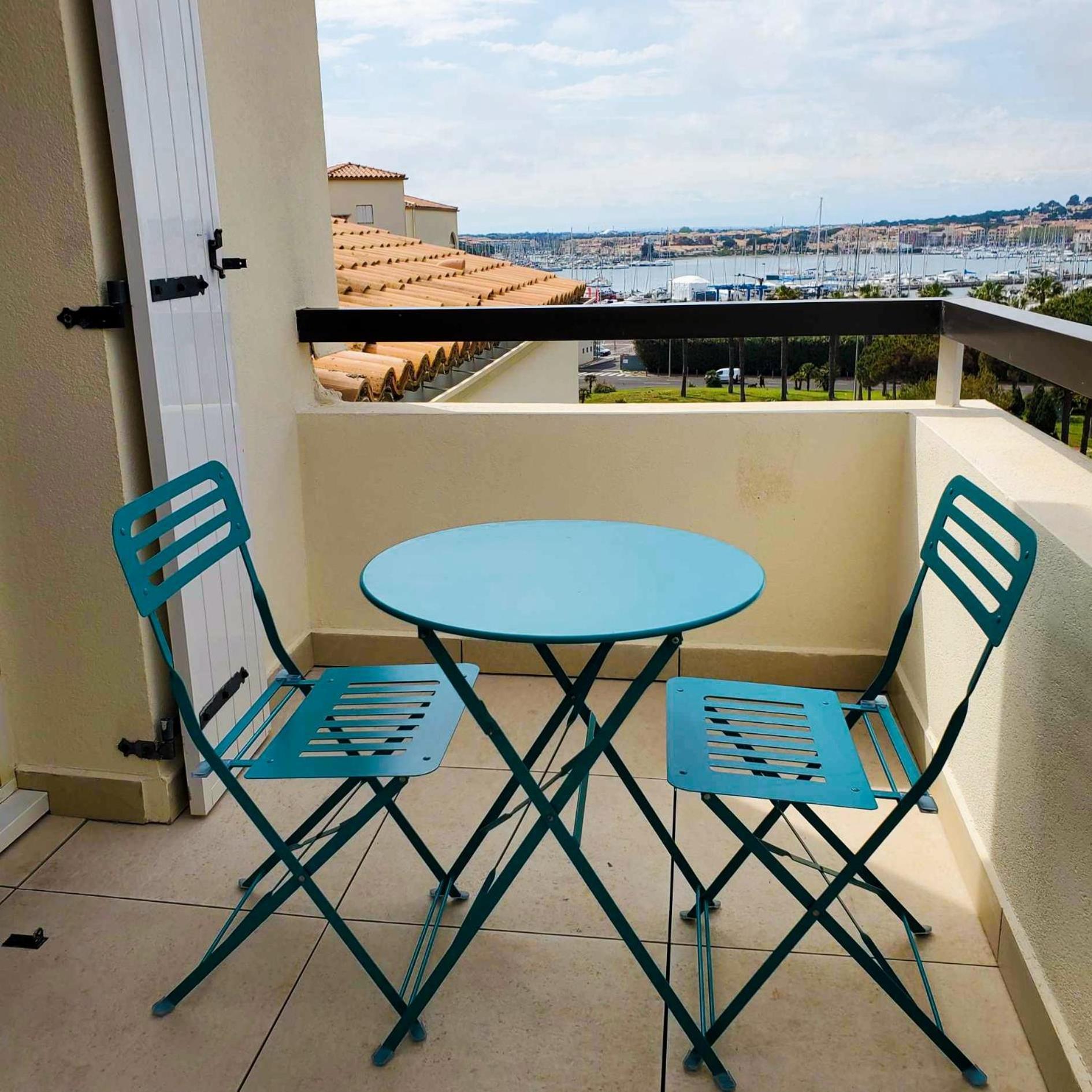 Grand Appartement Proche Port Et Plages, 6 A 8 Pers, 3 Chambres, Climatise آجد المظهر الخارجي الصورة